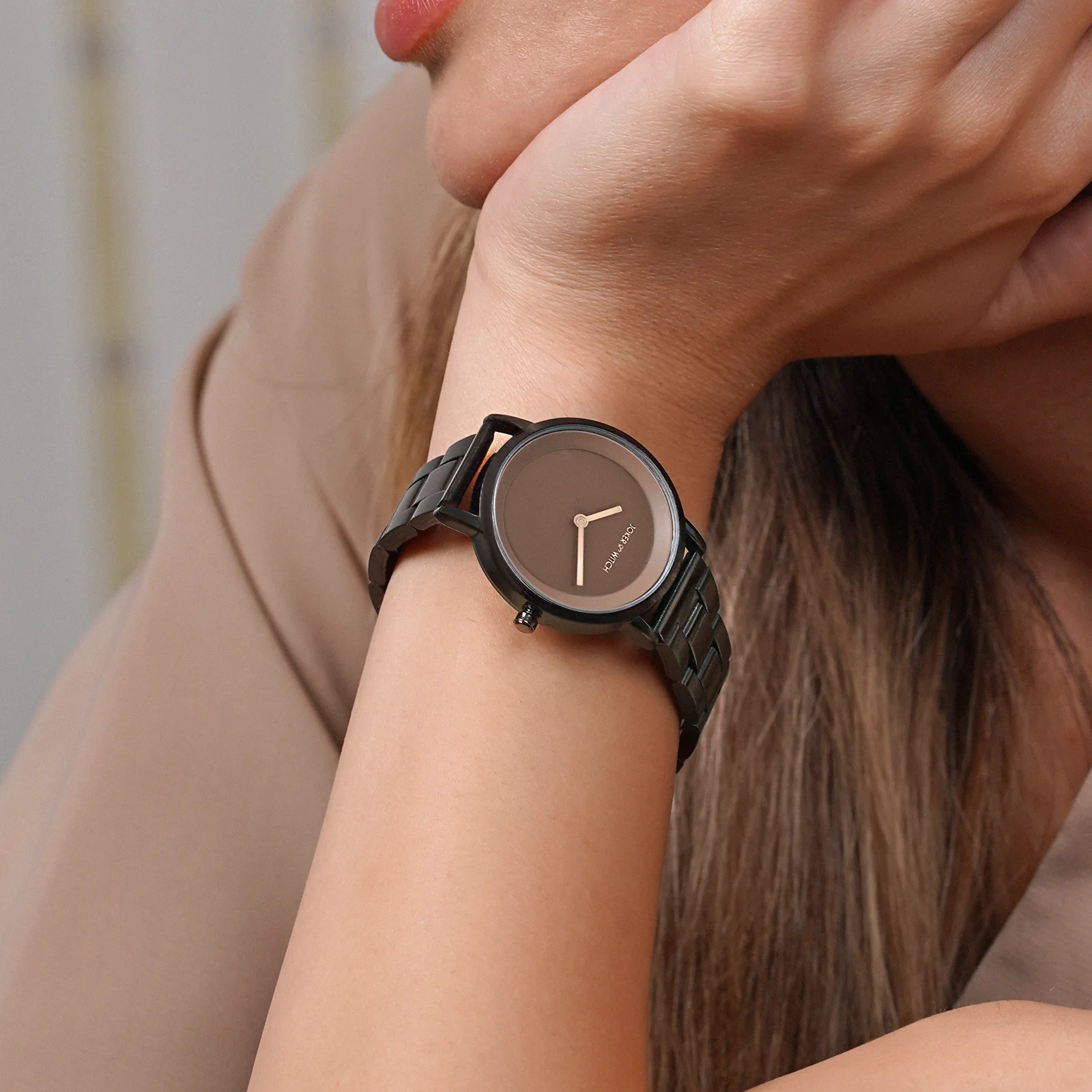 Amsterdam Taupe Medium Dial Gunmetal Linked Chain Strap Women's Watch - Image 3